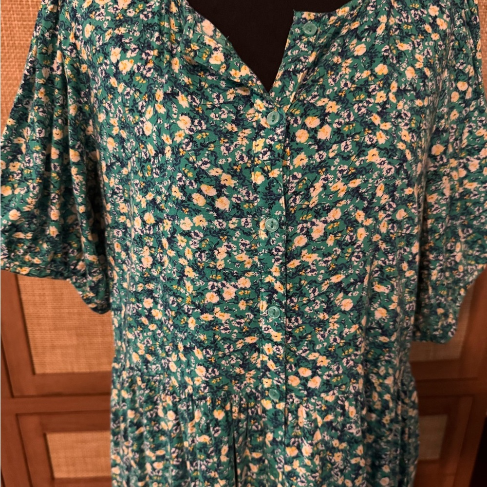 Old Navy Women’s Button up Floral Green Maxi Dress. Size large. - Picture 2 of 5